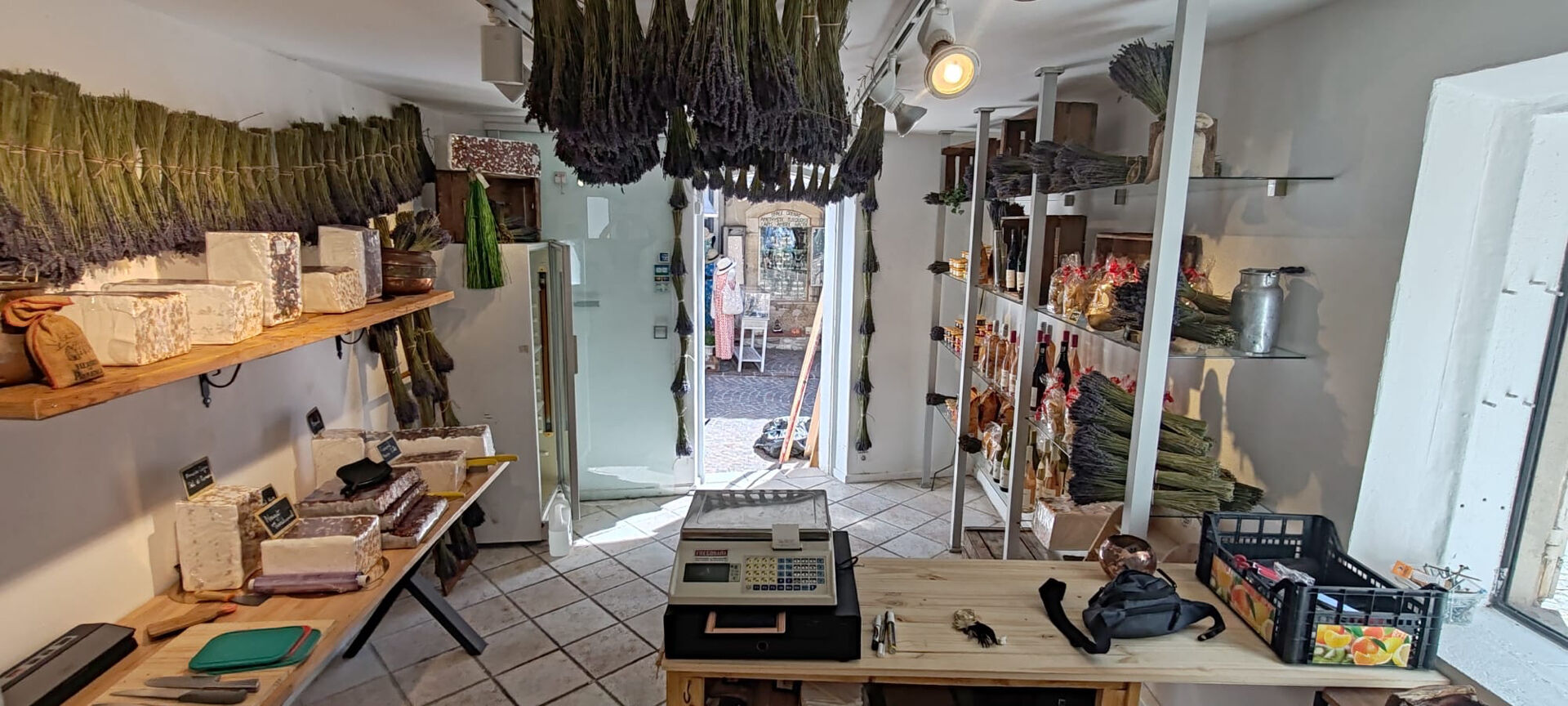 Photo Local commercial Castellet 25 m2 image 2/5