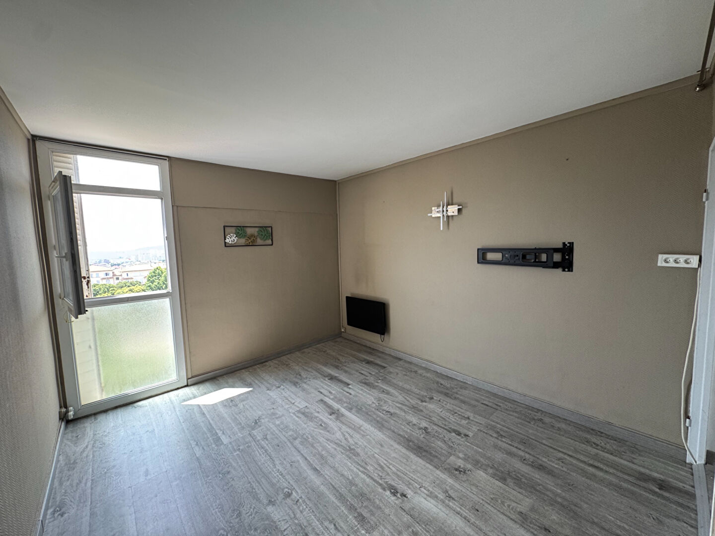 Photo A LOUER T3 + cave Mareille 14ème image 4/6