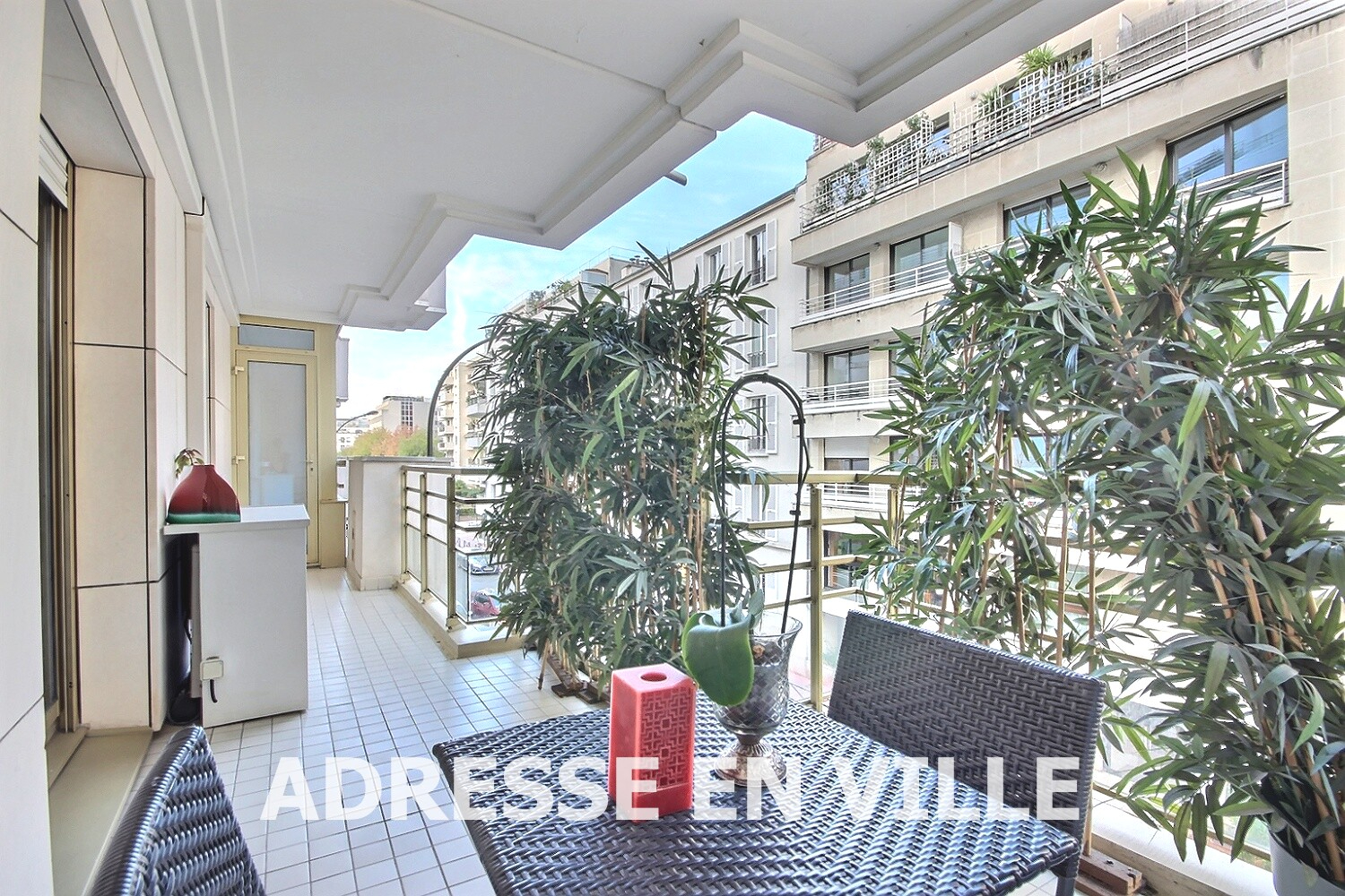 Agence immobilière de 
 ADRESSE EN VILLE - Adresse en ville 
