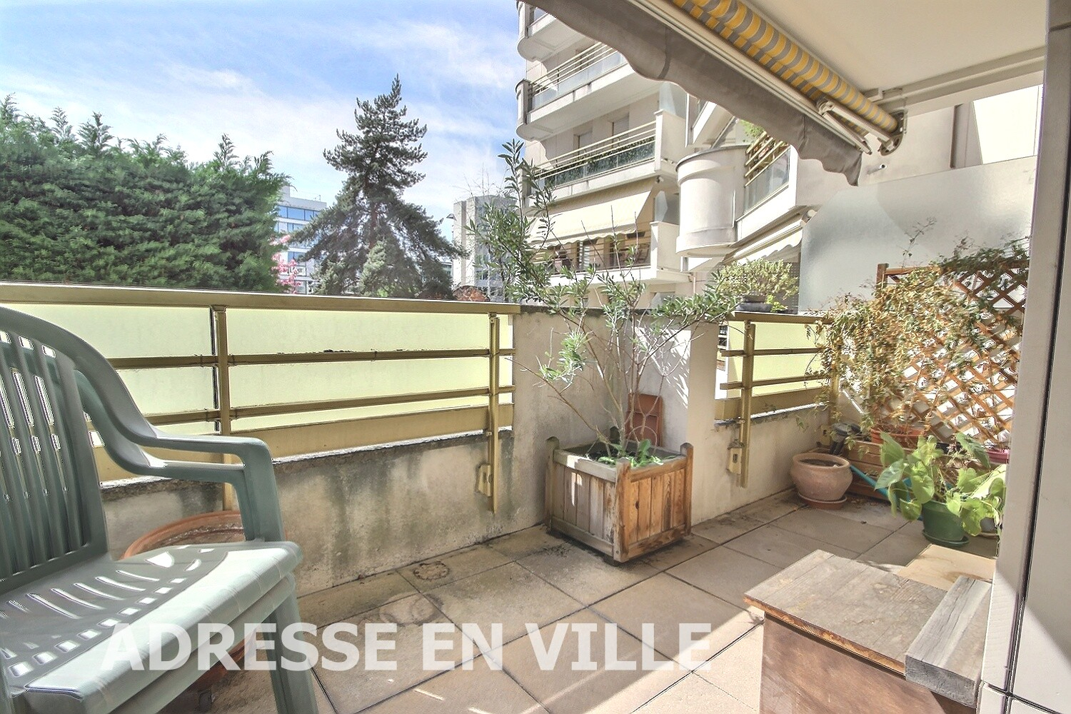 Agence immobilière de 
 ADRESSE EN VILLE - Adresse en ville 
