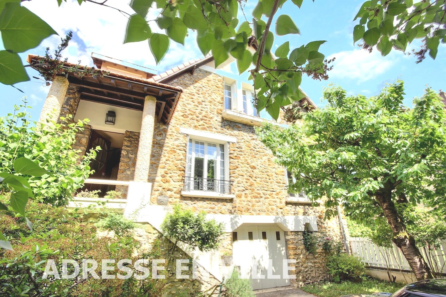 Agence immobilière de 
 ADRESSE EN VILLE - Adresse en ville 
