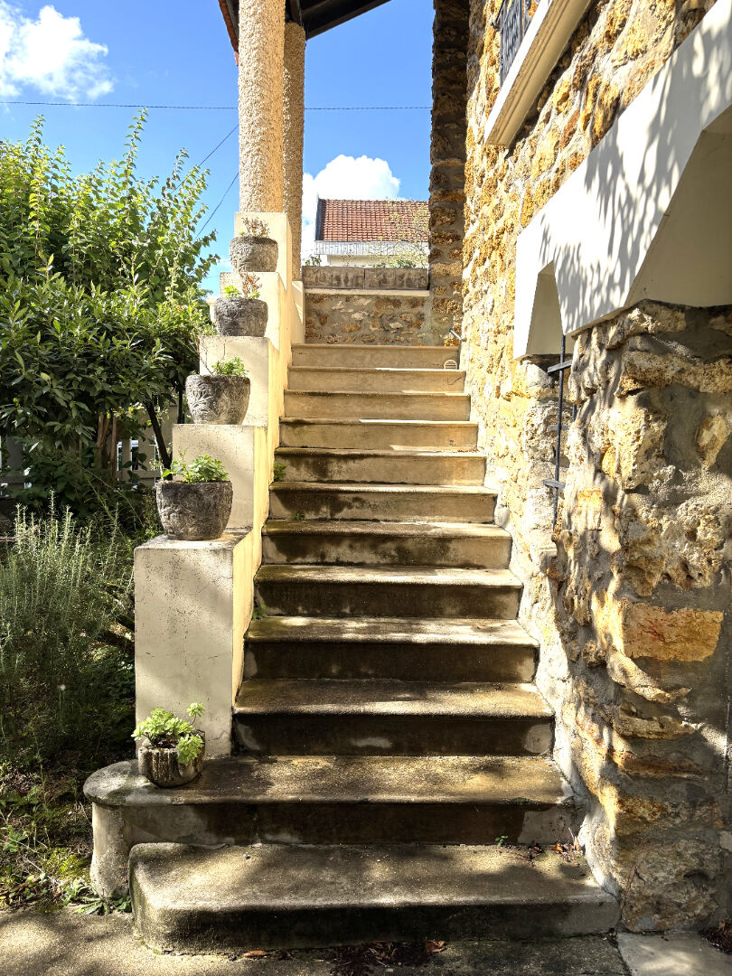 Agence immobilière de 
 ADRESSE EN VILLE - Adresse en ville 
