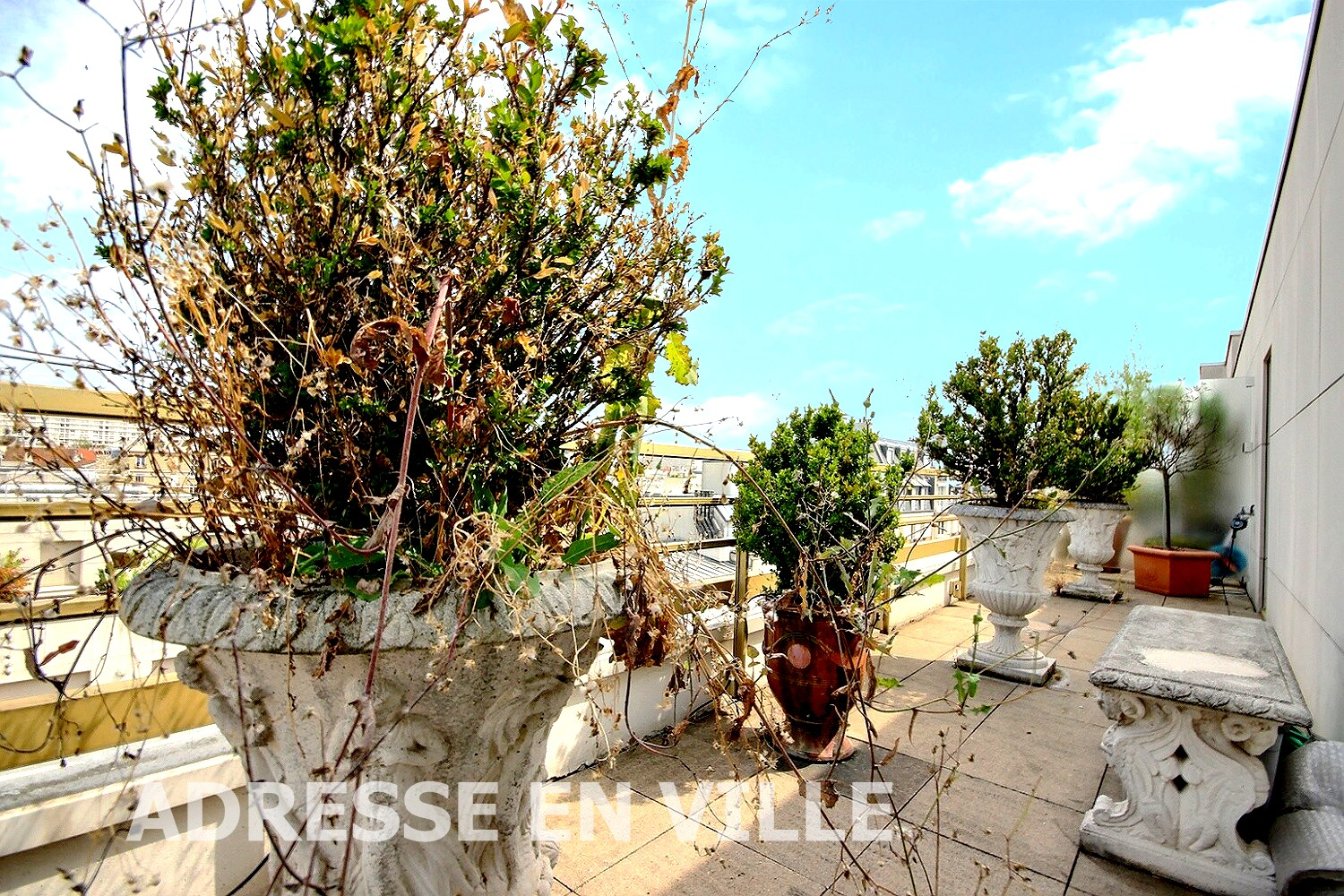 Agence immobilière de 
 ADRESSE EN VILLE - Adresse en ville 
