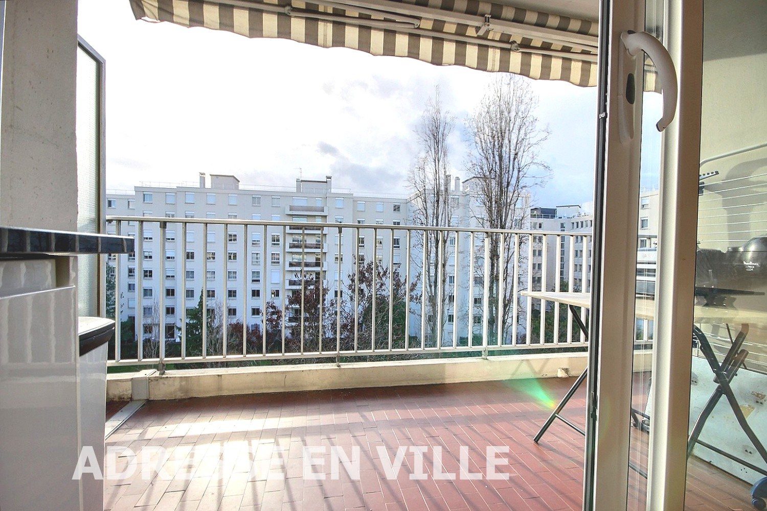 Agence immobilière de 
 ADRESSE EN VILLE - Adresse en ville 
