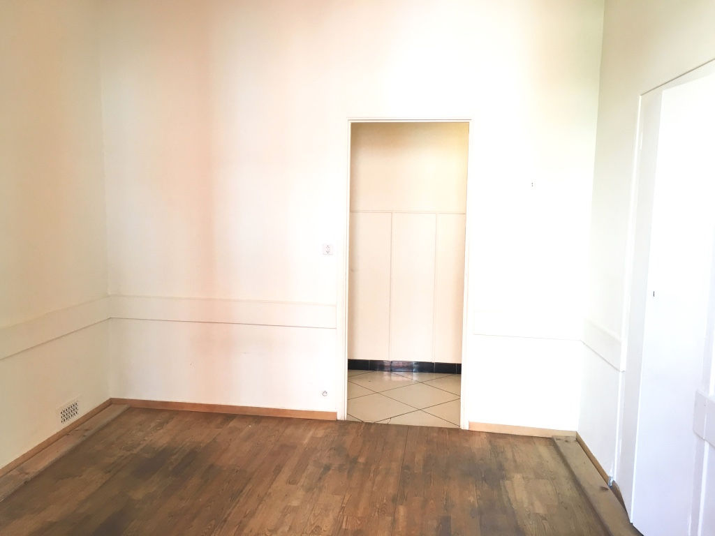 Photo Bastia centre-ville, proche Palais de Justice, appartement à usage de bureaux à louer image 5/6