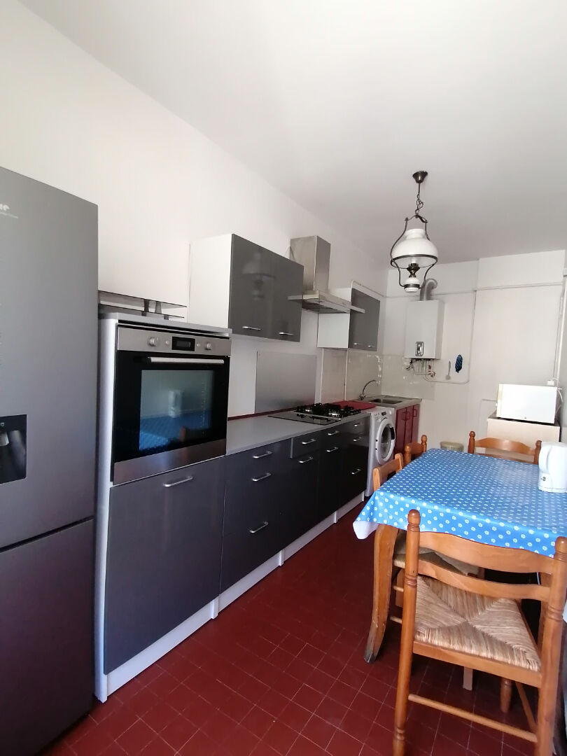 Photo Bastia Location Grand T2 meublé avec Terrasse - Ascenseur - Parking privatif - Cave image 3/6