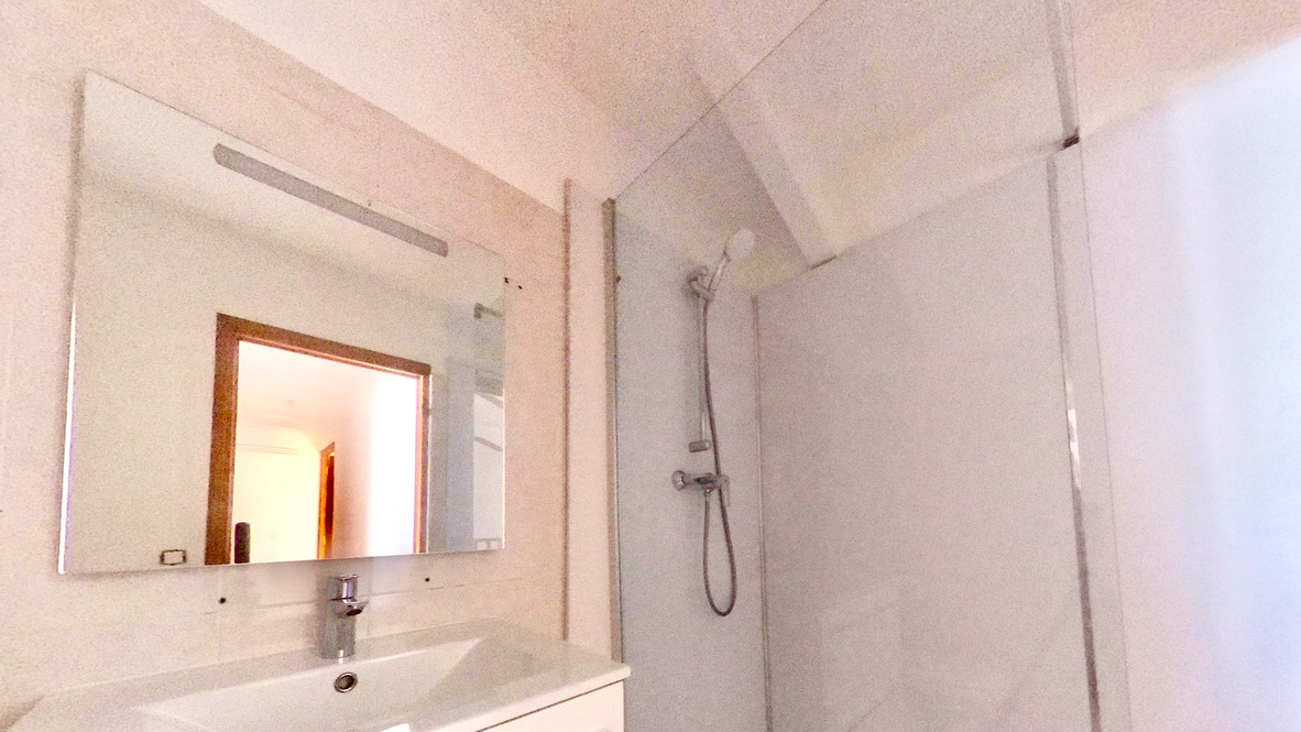 Photo Furiani Location Appartement 4 pièces, cuisine aménagée, clim, doubles vitrages, parking image 3/6