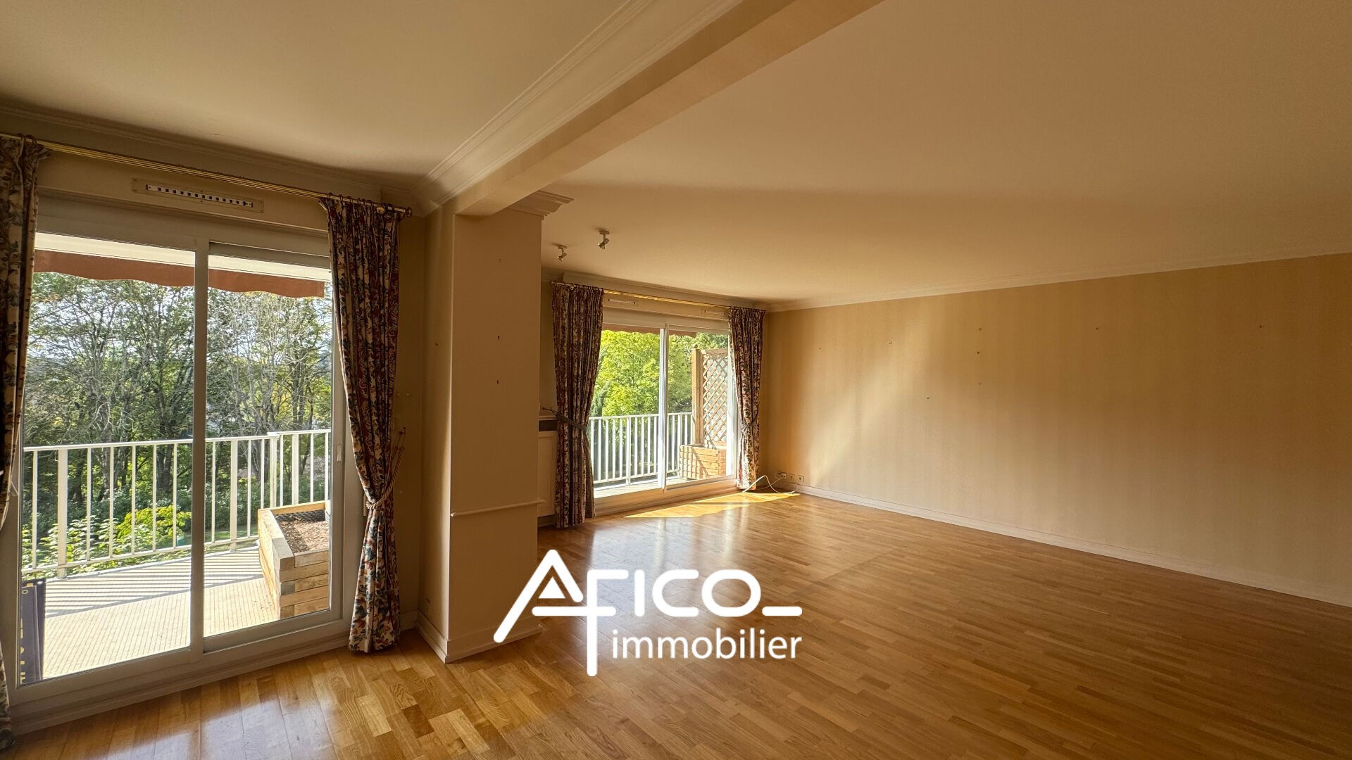 Photo Appartement T5 - 106 m² - TOURS image 2/6