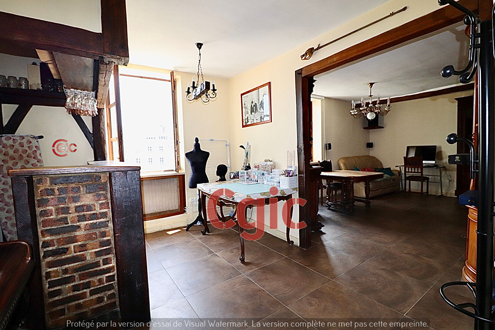 Photo Hyper centre - Rue calme image 2/6