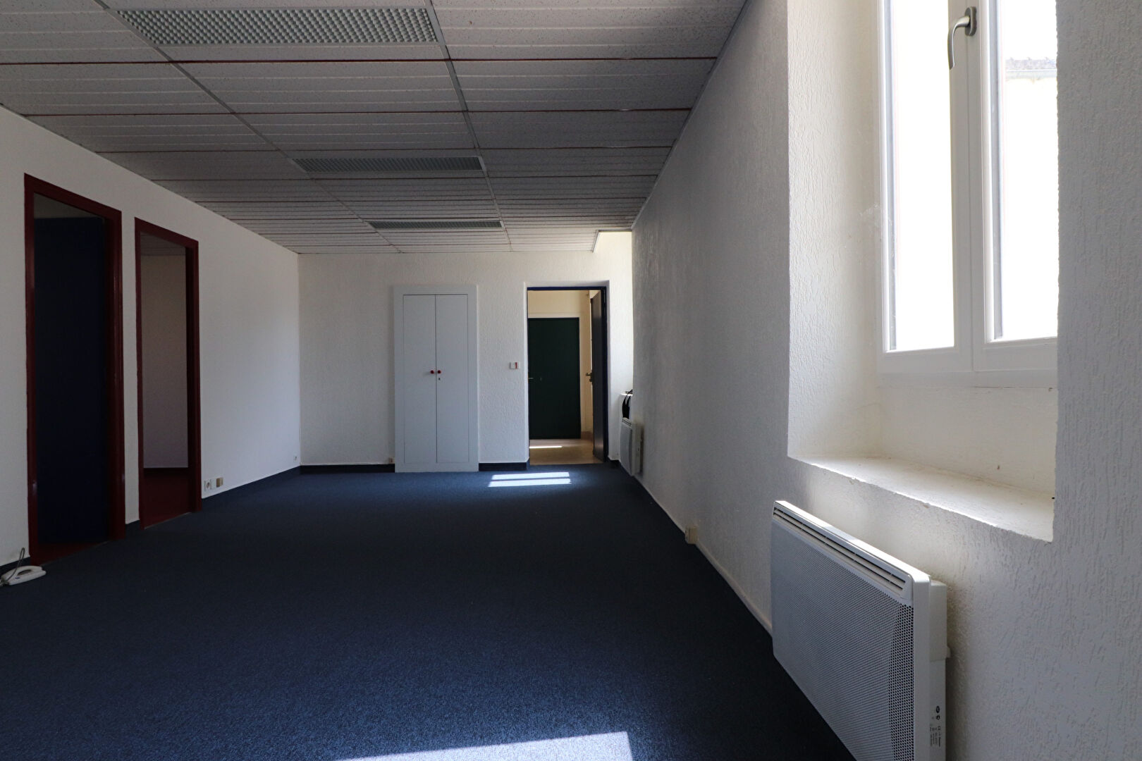Photo BUREAUX 109  m2 - LE PORT-MARLY CENTRE image 3/6
