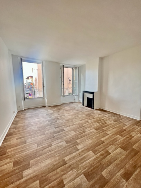 Photo Appartement Saint Germain En Laye 3 pièce(s) 69.13 m2 image 2/6