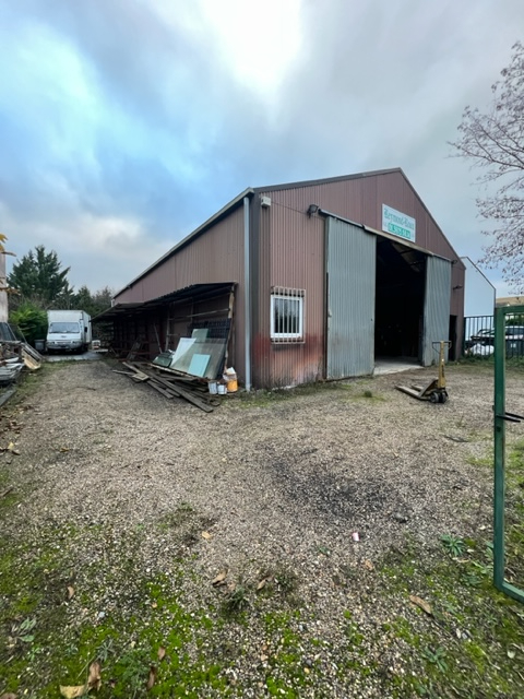 Local commercial Les Alluets Le Roi 224 m2