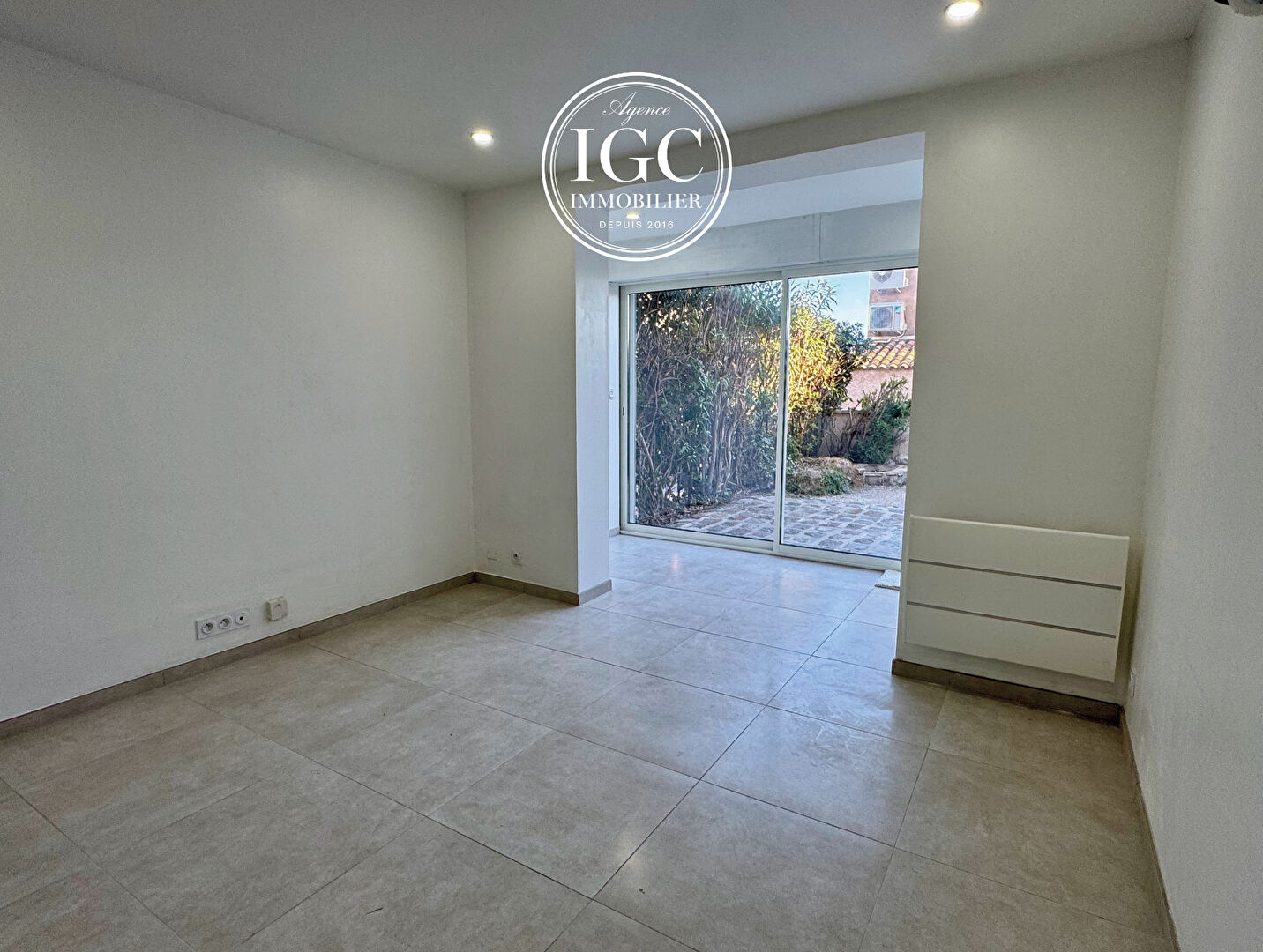 Agence immobilière de AGENCE CHATEAUNEUF IMMOBILIER GNI