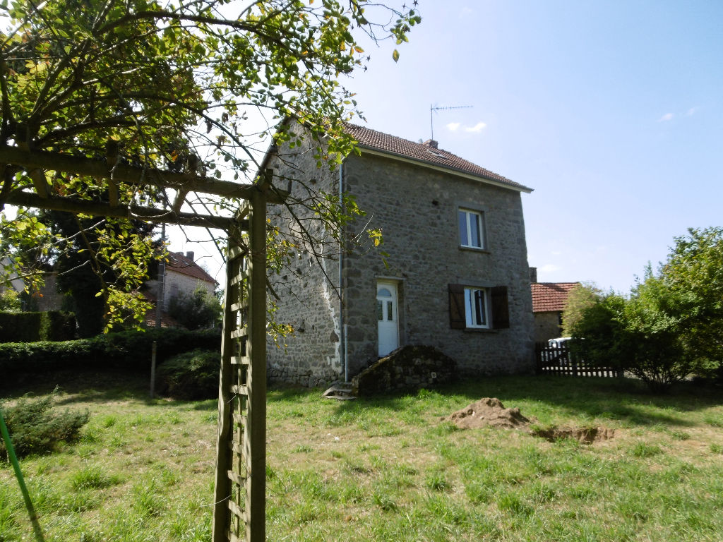 Vente Maison de 3 pièces 64 m² - AUBUSSON 23200 | AGENCE CREUSOISE - IMOGROUP photo1