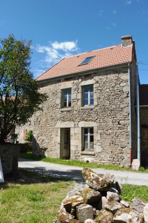 Réf:5803 Maison à rénover 60 m2 habitable dans petit hameau