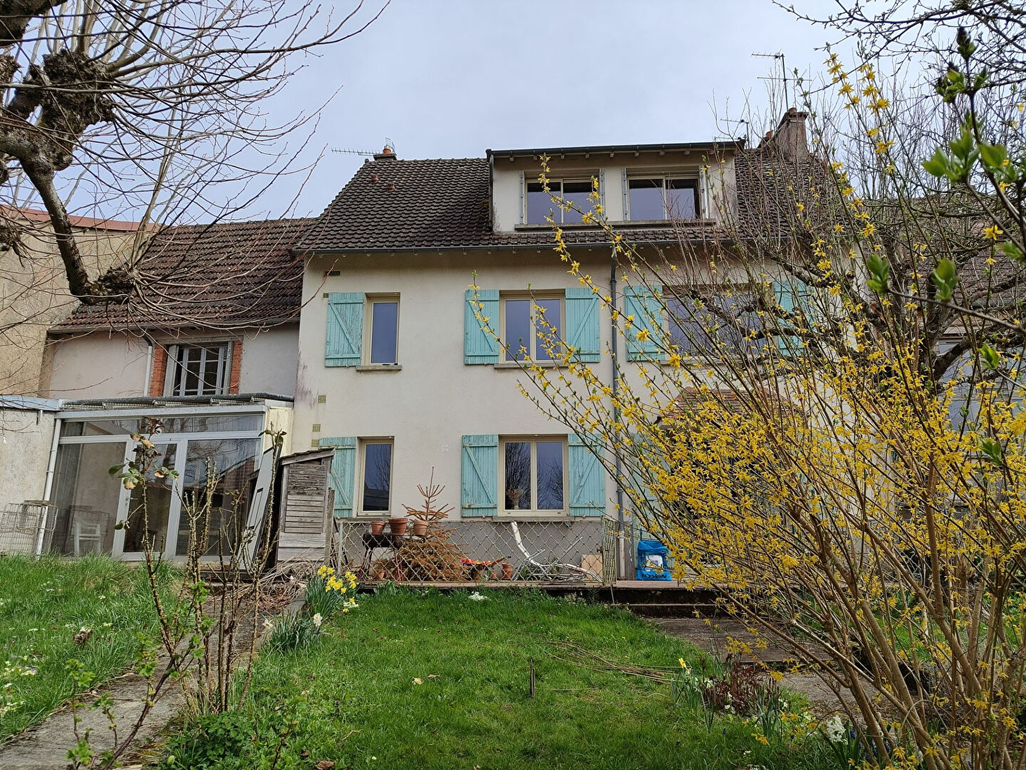 UNE OPPORTUNITE RARE A FELLETIN : FAMILLE ET LOCATION
