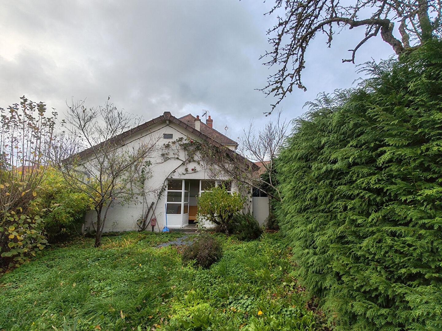 Photo MAISON HABITABLE , TROIS CHAMBRES , JARDIN  ET GARAGE image 1/6