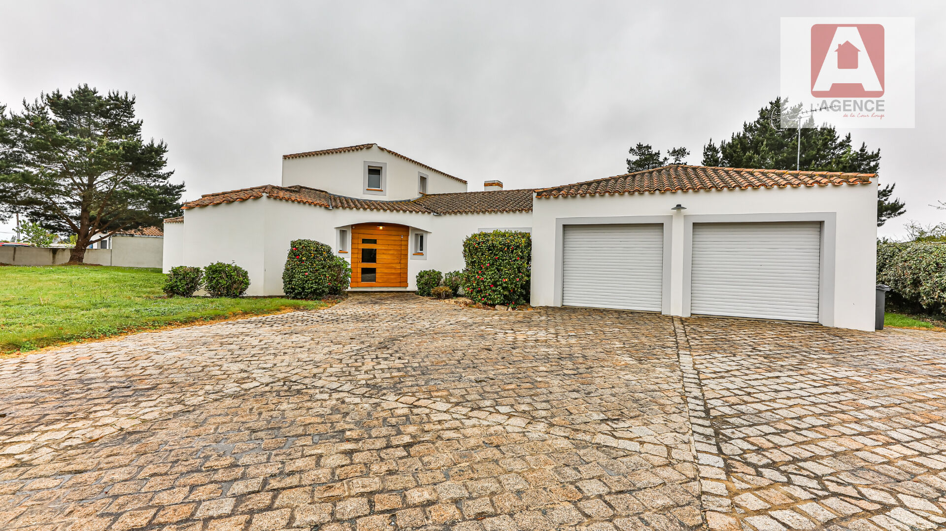 Maison Le Fenouiller  5 pièce(s) 202,27 m2