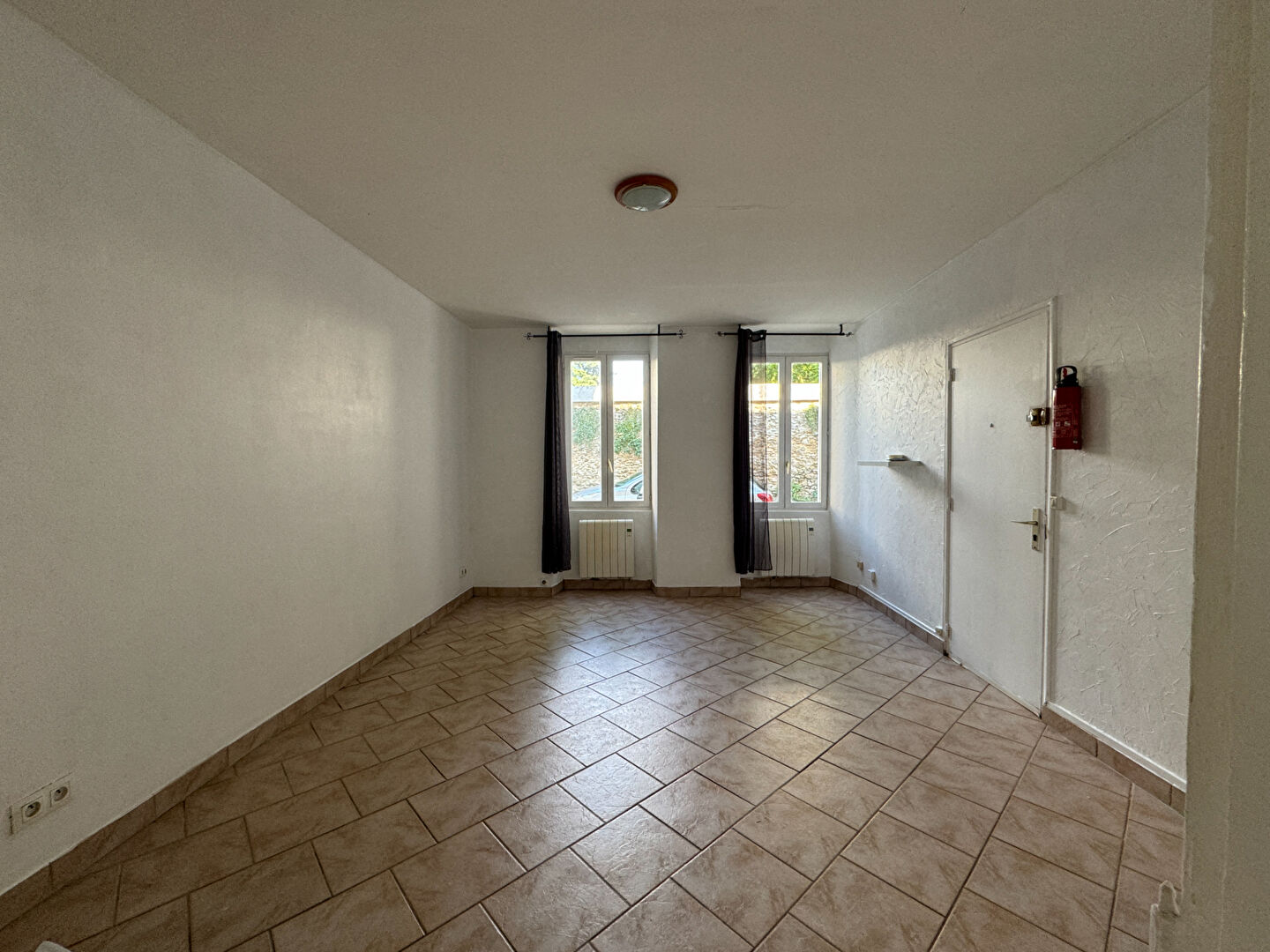 Photo appartement F1 MONTFORT L AMAURY - 1 pièce(s) - 24 m2 image 2/4