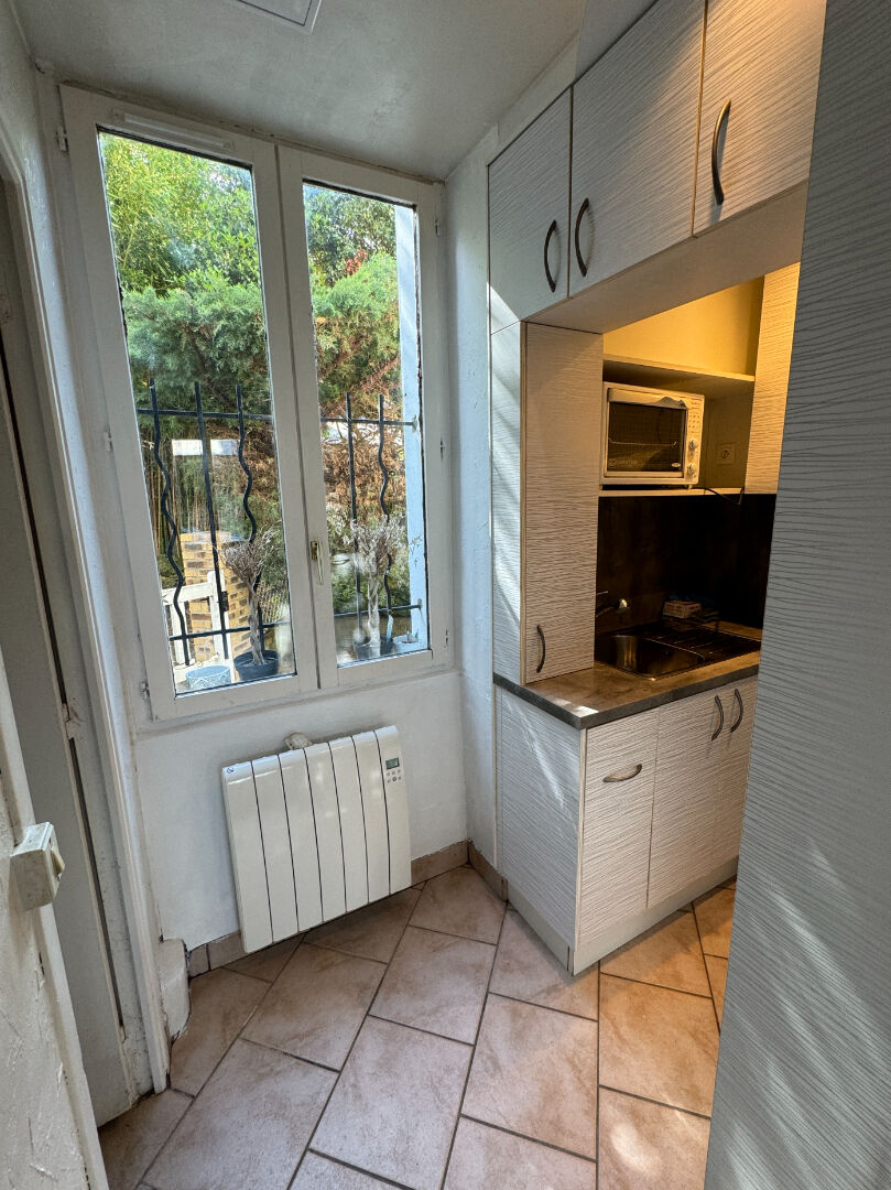 Photo appartement F1 MONTFORT L AMAURY - 1 pièce(s) - 24 m2 image 3/4