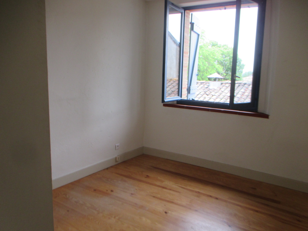 Photo Appartement T2 - Caussade centre image 4/4