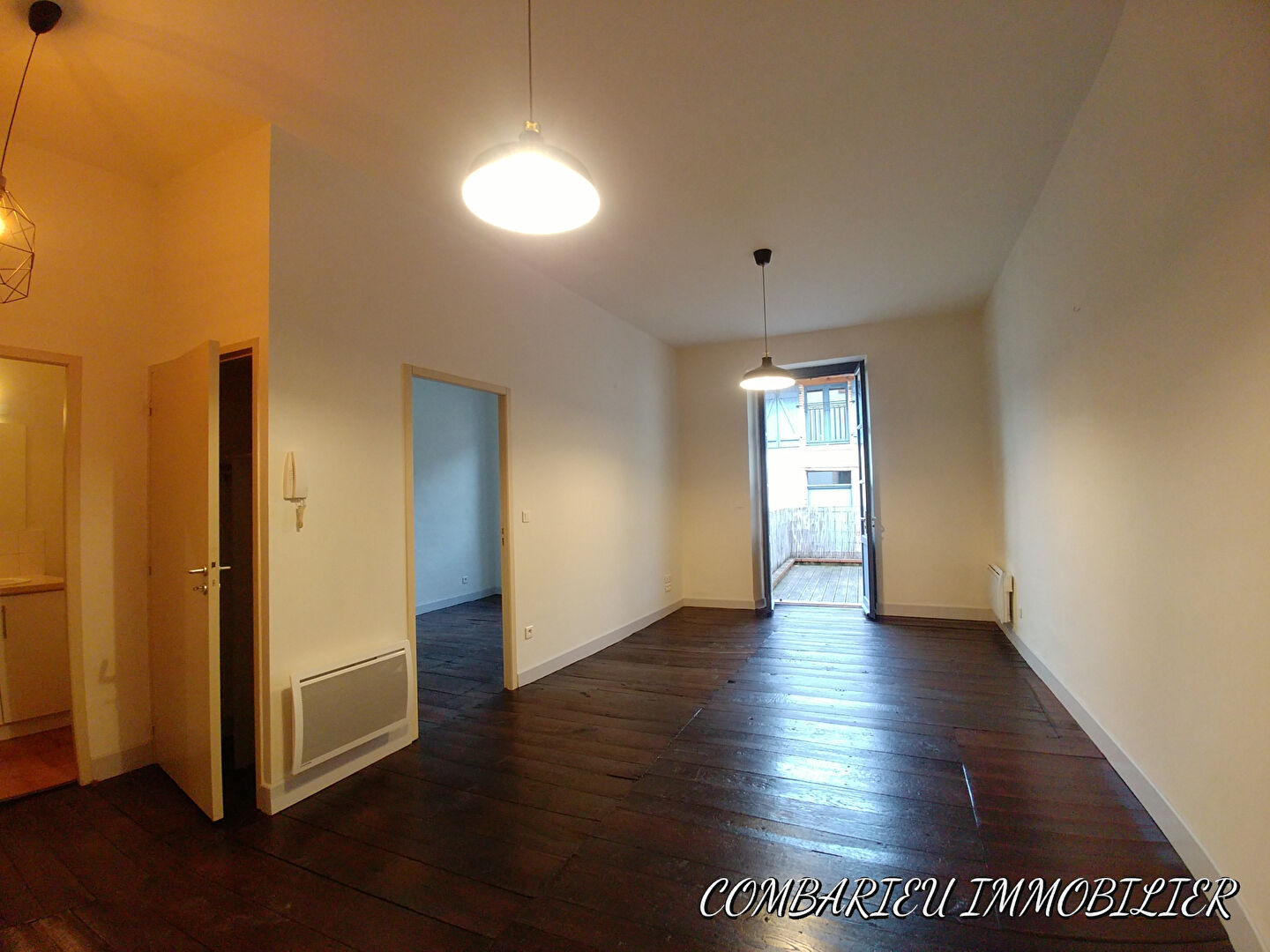 Photo Caussade centre - appartement T2 bis - 45m² image 2/4