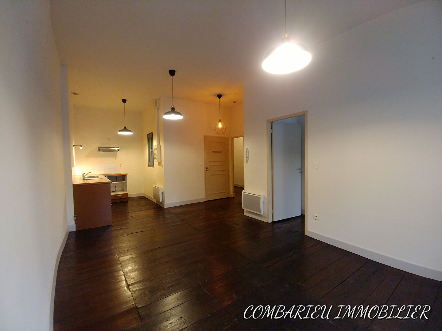 Photo Caussade centre - appartement T2 bis - 45m² image 3/4