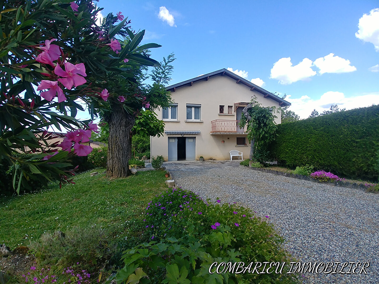 Agence immobilière de AGENCE IMMOBILIERE COMBARIEU - Combarieu Immobilier Caussade