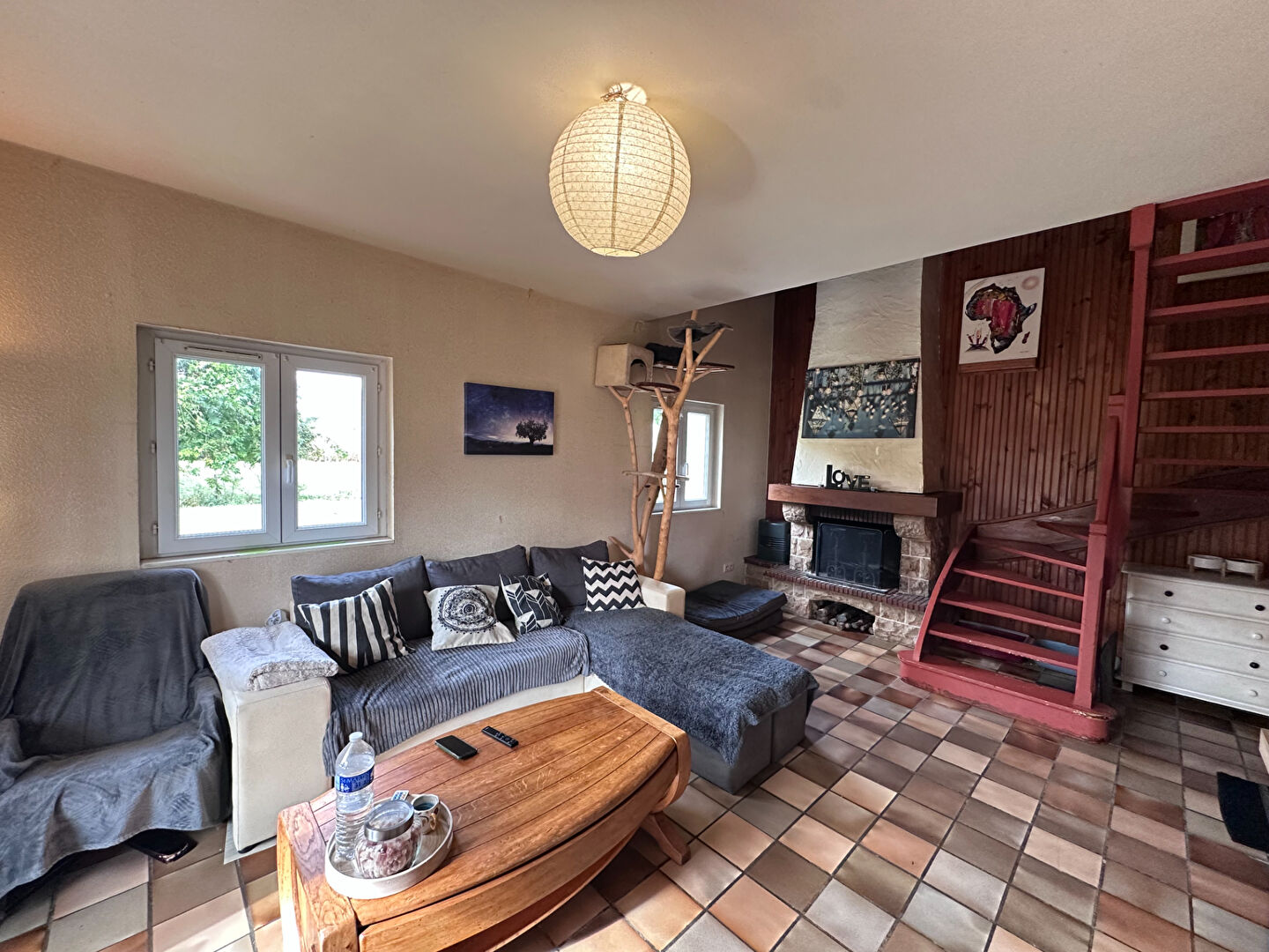 Photo Maison avec joli terrain image 3/6