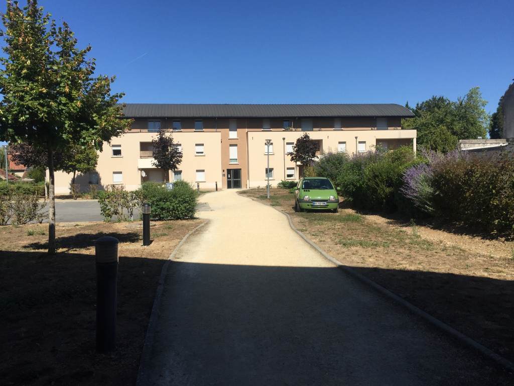 APPARTEMENT 48m² 55 CENTRE VILLE SaintAmandMontrond 18200 APPARTEMENT 48m² 55 CENTRE VILLE SaintAmandMontrond 18200