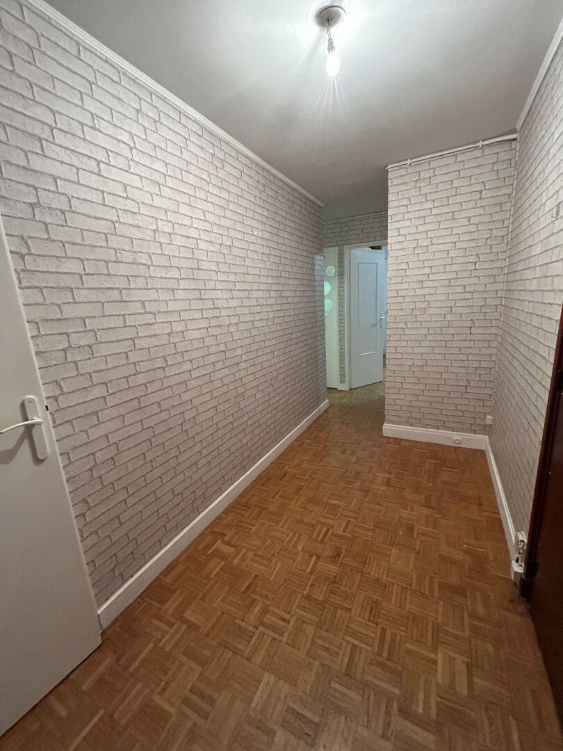 Photo Appartement Houilles 4 pièce(s) 70.88m2 + cave + garage image 3/6