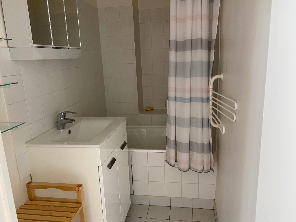 Photo À louer : Appartement 2 pièces à Versailles, secteur Saint-Louis image 4/6