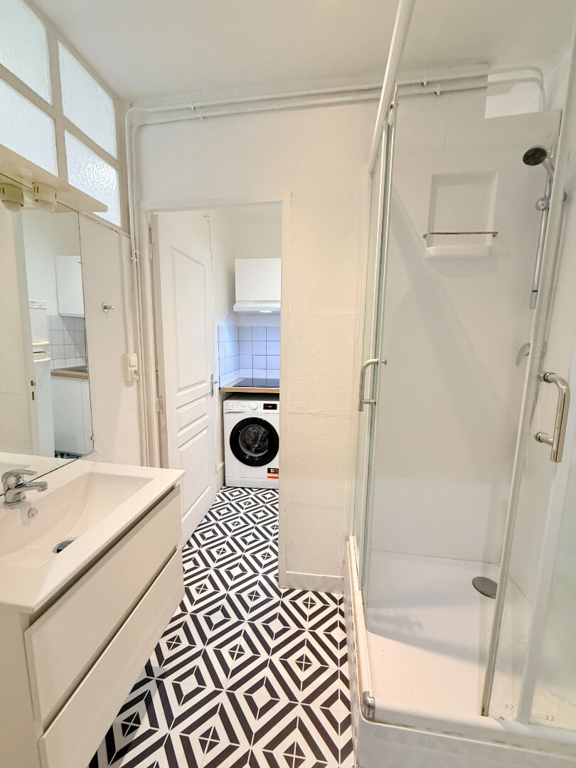 Photo Appartement Versailles  Paroisse 1 pièce (32 m2) image 4/6