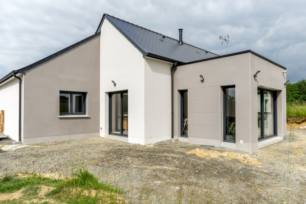 Maison Saint Pierre La Cour 5 pièce(s) 108.71 m2 Maison Saint Pierre La Cour 5 pièce(s) 108.71 m2