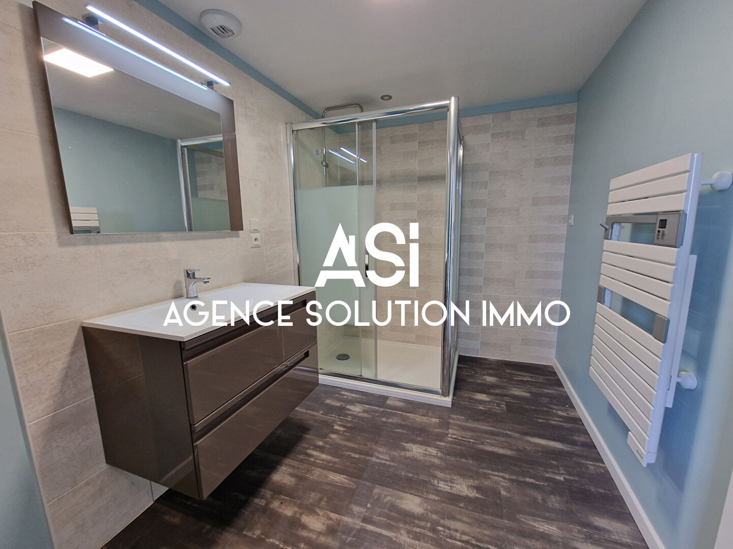 Photo Maison en pierre 5 pièce(s)  de 85m² avec grande cour image 4/6