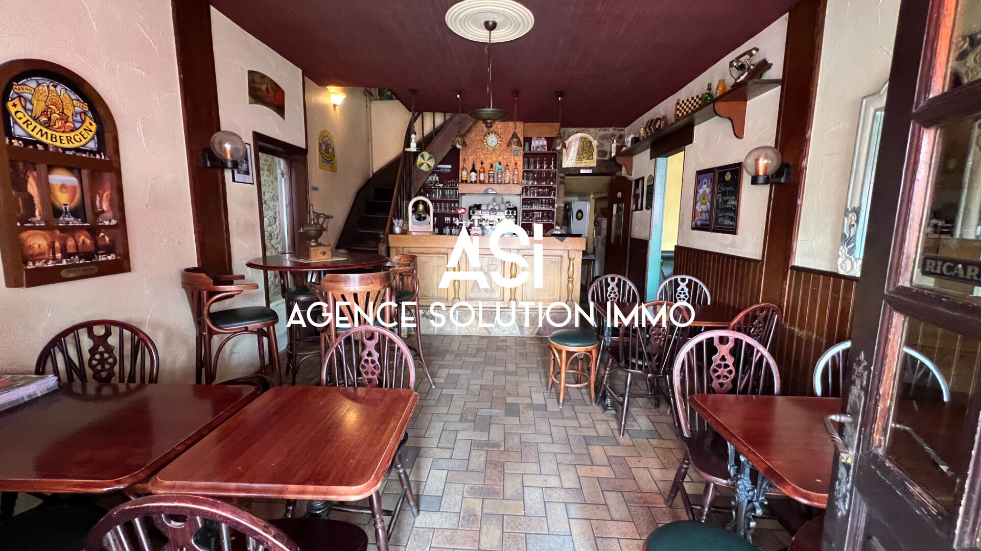 Local commercial Villaines La Juhel - 120 M2 - Fond et murs - Appartement au dessus