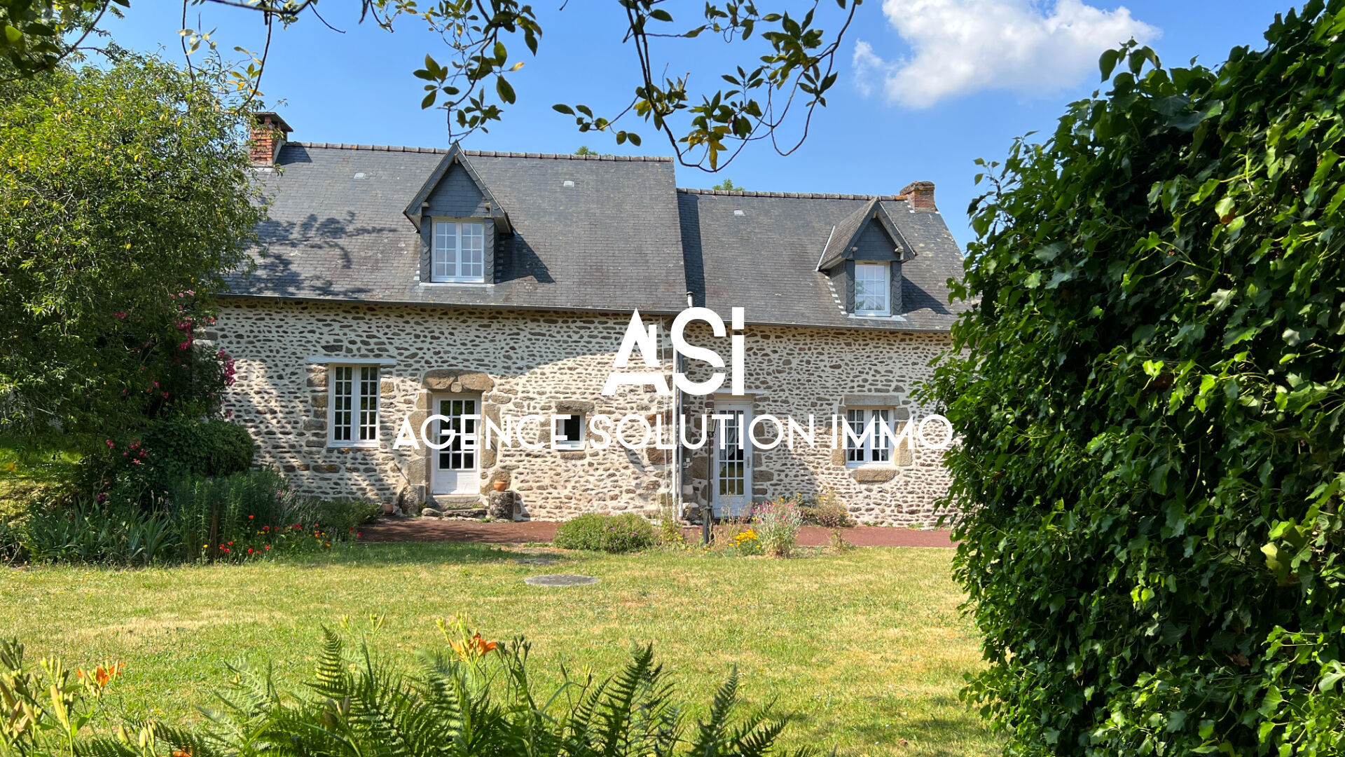 Maison en pierres - 130 m2 - 2 à 3 ch  - Calme et sérénité - 2000 m2 de terrain