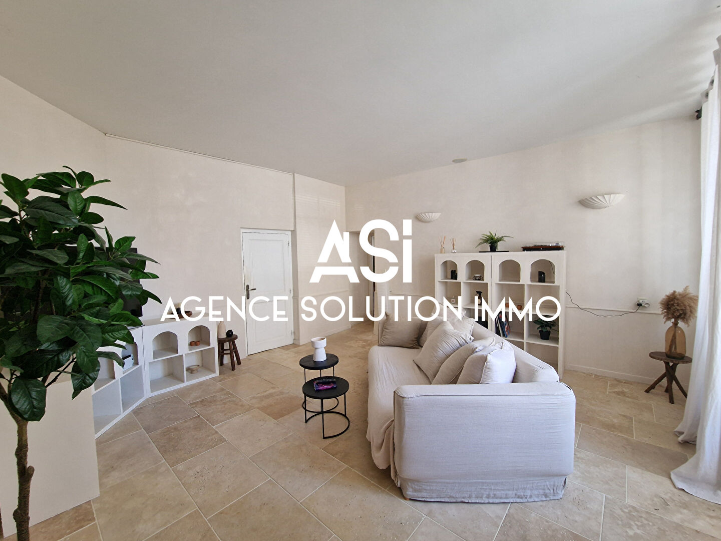 Immeuble Cossé-le-Vivien - 405 m² habitables sur 1 097m² de terrain