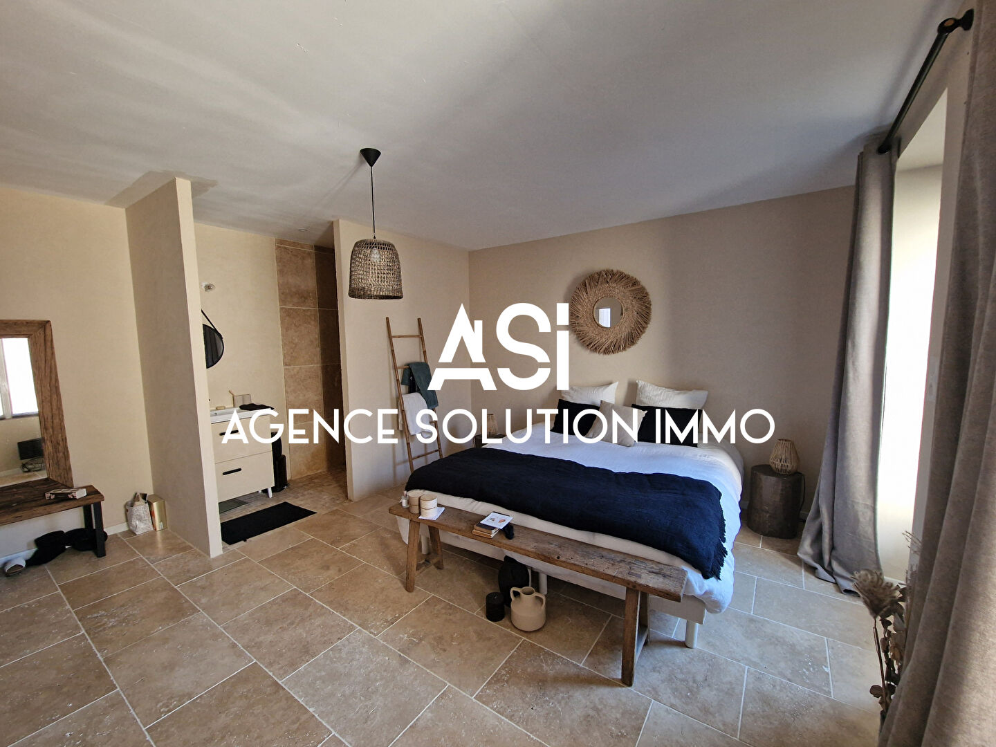 Immeuble Cossé-le-Vivien - 405 m² habitables sur 1 097m² de terrain