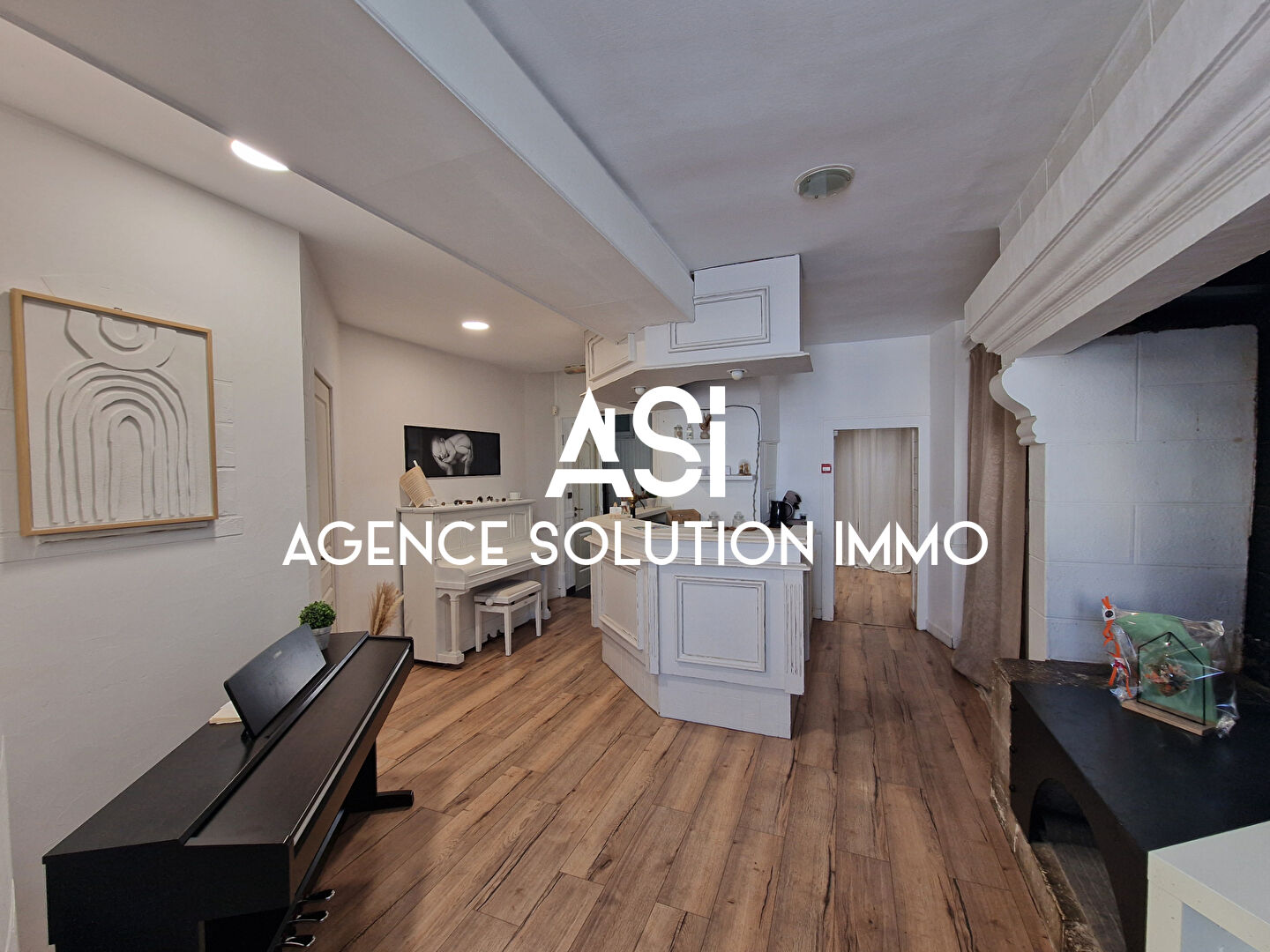 Immeuble Cossé-le-Vivien - 405 m² habitables sur 1 097m² de terrain