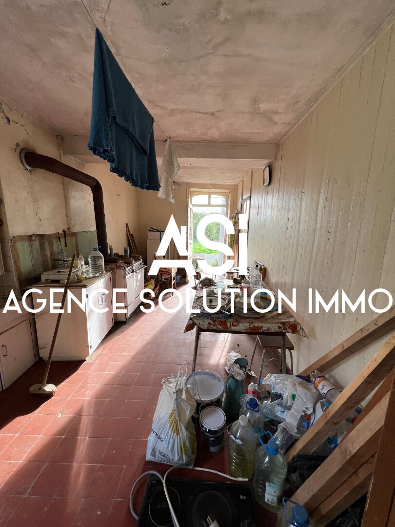 Maison en pierre 40m2 - grange 65 m2 - terrain boisé 400 m2