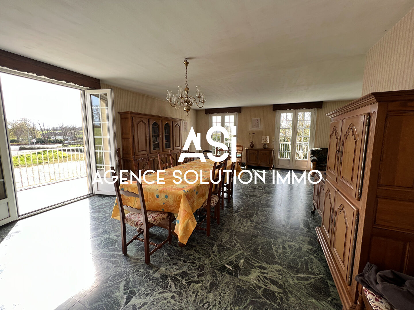 Maison 6 p 4 ch - 170 m2 - Villaines-La-Juhel - sous-sol-total et jardin - potentiel important