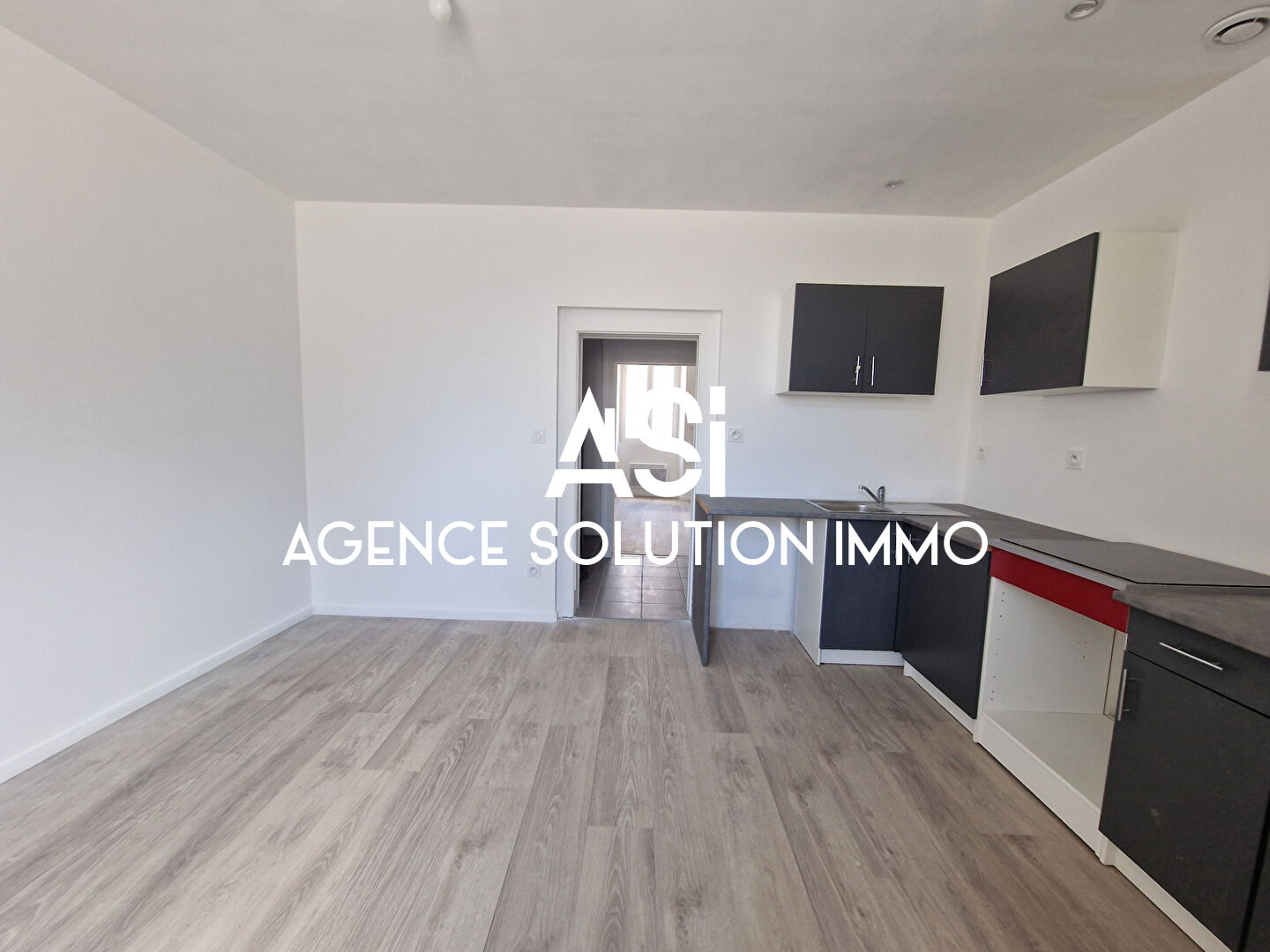 Appartement  3 pièce(s)  68.43m² - 2 chambres - une cave et grenier aménageable