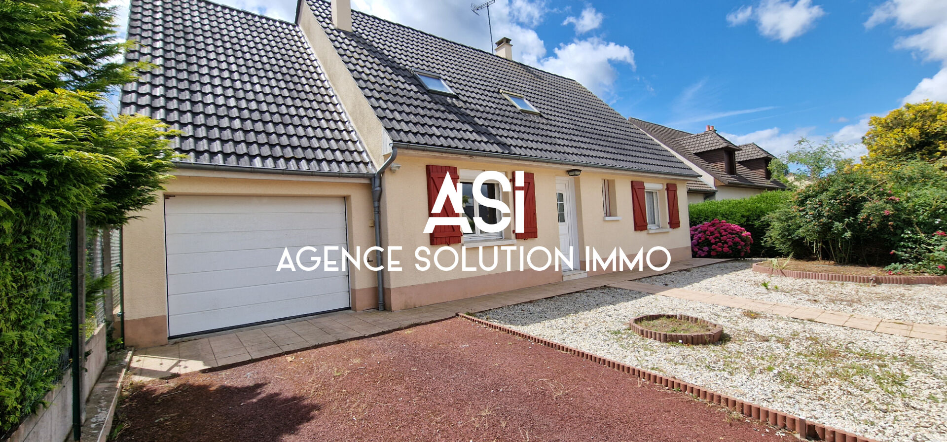 MAISON DE PLAIN PIED AVEC GARAGE ET JARDIN A TORCE VIVIERS EN CHARNIE