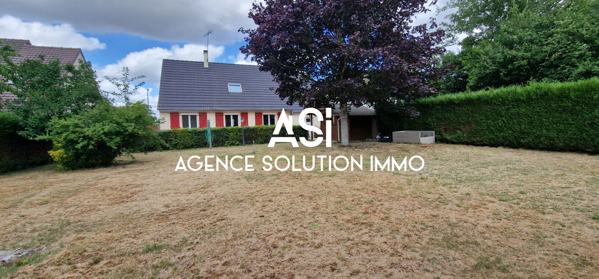 MAISON DE PLAIN PIED AVEC GARAGE ET JARDIN A TORCE VIVIERS EN CHARNIE