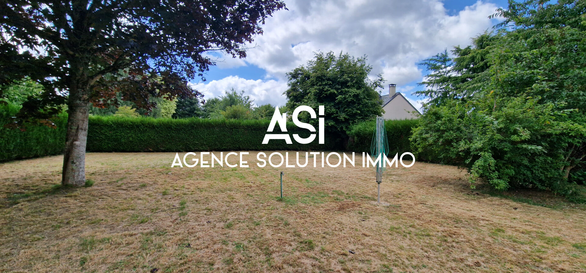 MAISON DE PLAIN PIED AVEC GARAGE ET JARDIN A TORCE VIVIERS EN CHARNIE