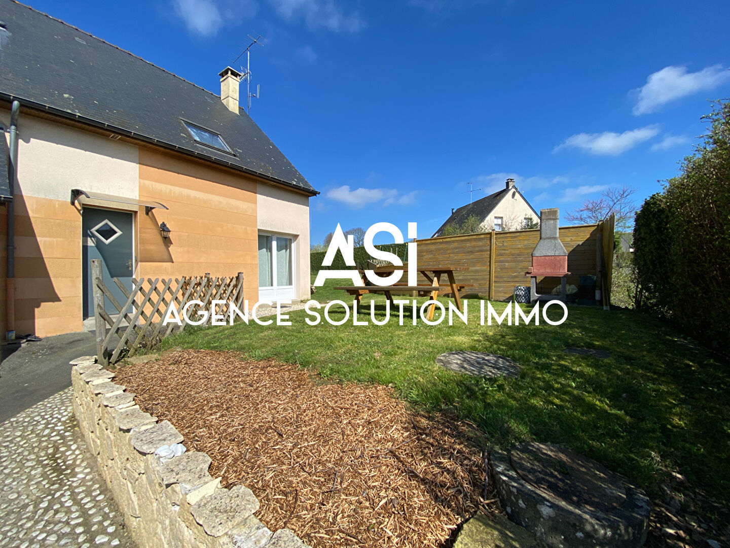 Maison 108 m² 6 pièce(s) avec terrain clos de 467m² environs LASSAY LES CHATEAUX