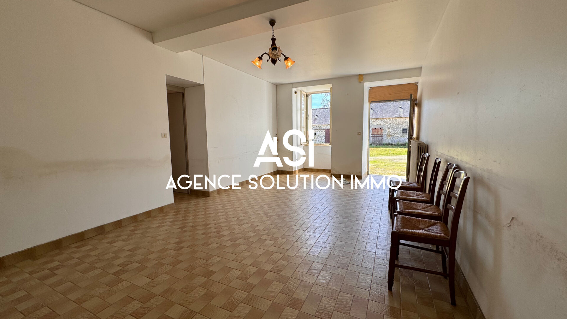 Maison type fermette 5p 3ch 80m2 -à rénover - annexes 1000m2 - terrain 2,4ha - Villaines-la-Juhel