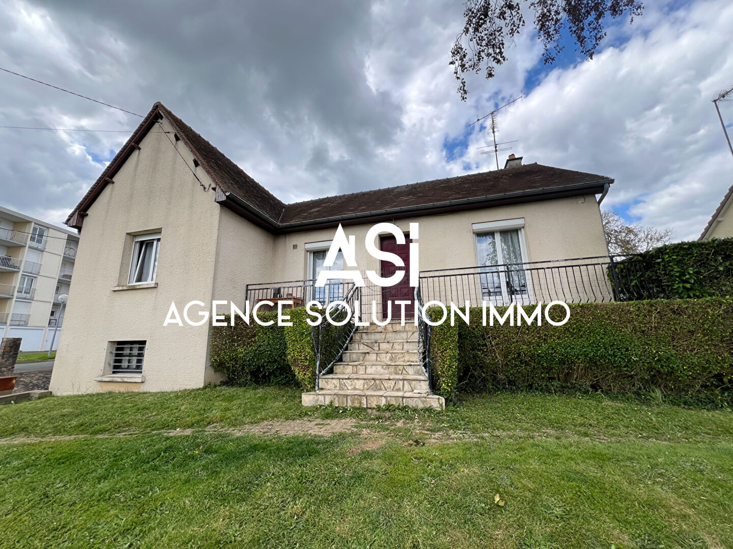 Maison Villaines La Juhel 5 pièce(s) 115 m2 - 4 CH  - jardin - garage , potentiel agrandissement