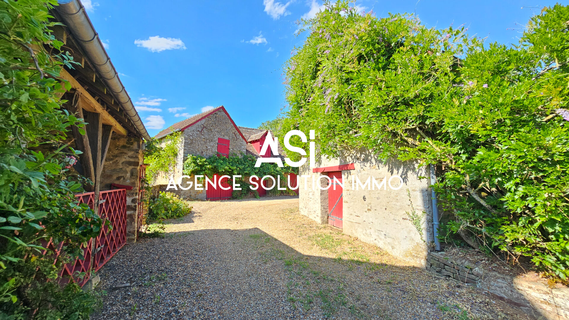 LONGERE AVEC DEPENDANCES - SAINT DENIS D'ORQUES